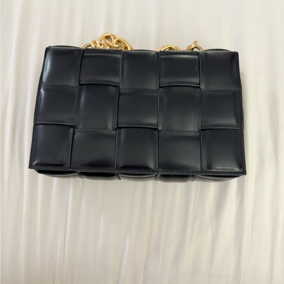 Chain Handbag - Picture 2 of 5